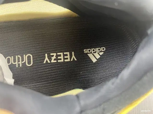 Adidas 700 HP5425 Yeezy V3 Safflower Mono 0615